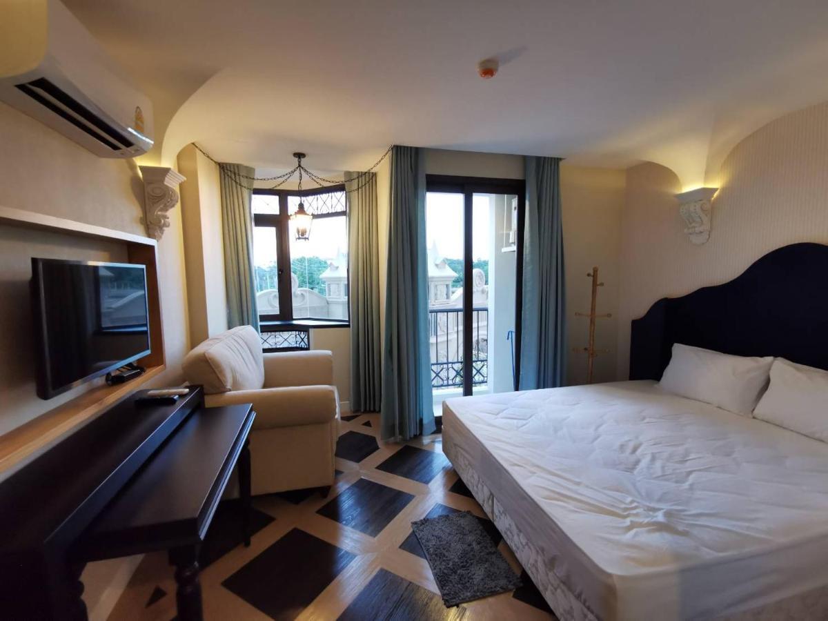 Espana Condo Resort Джомтиен Бийч Екстериор снимка